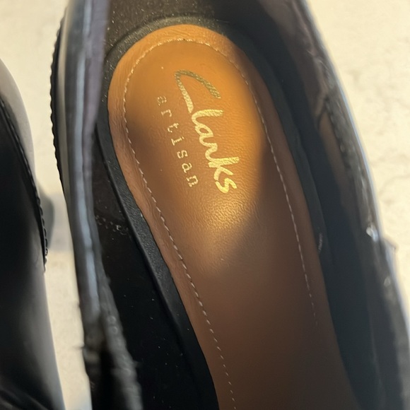 Clark’s Artisan short boots size 8.5 - Picture 3 of 7